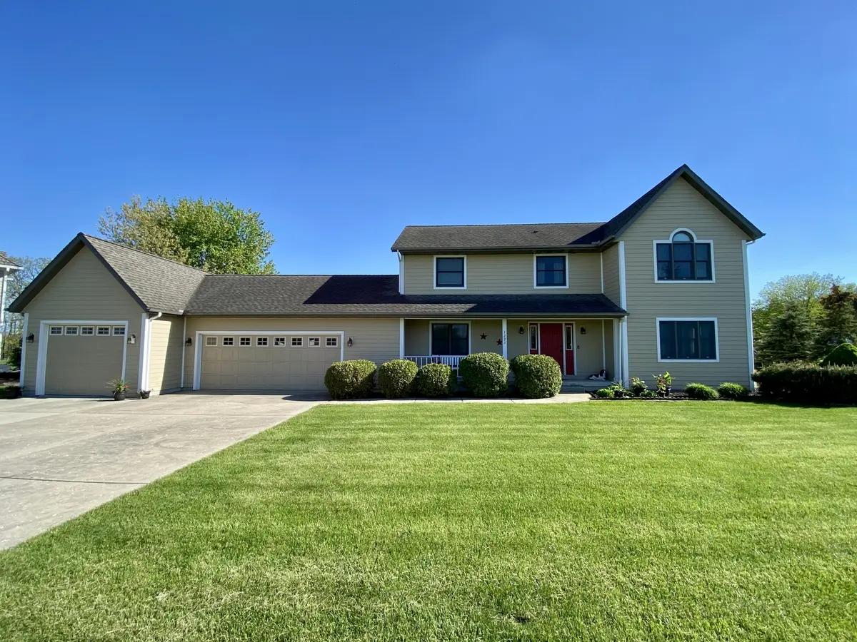 1221 S Fox Run DR, Seneca, IL 61360