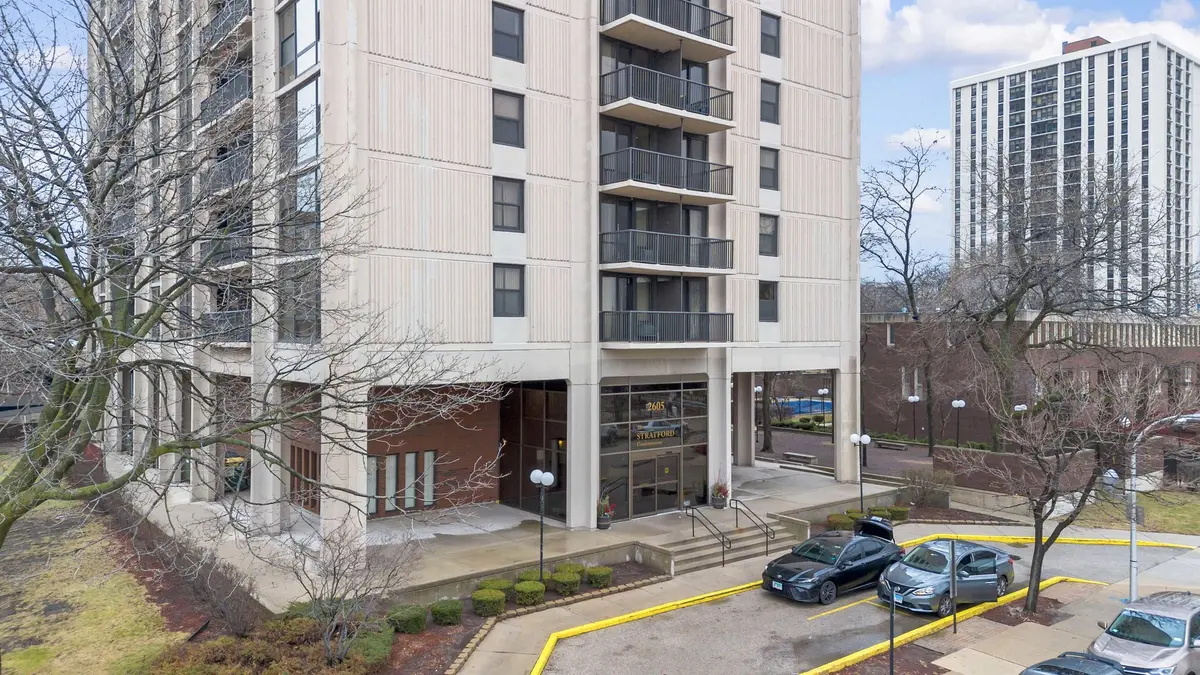 2605 S Indiana AVE #302, Chicago, IL 60616