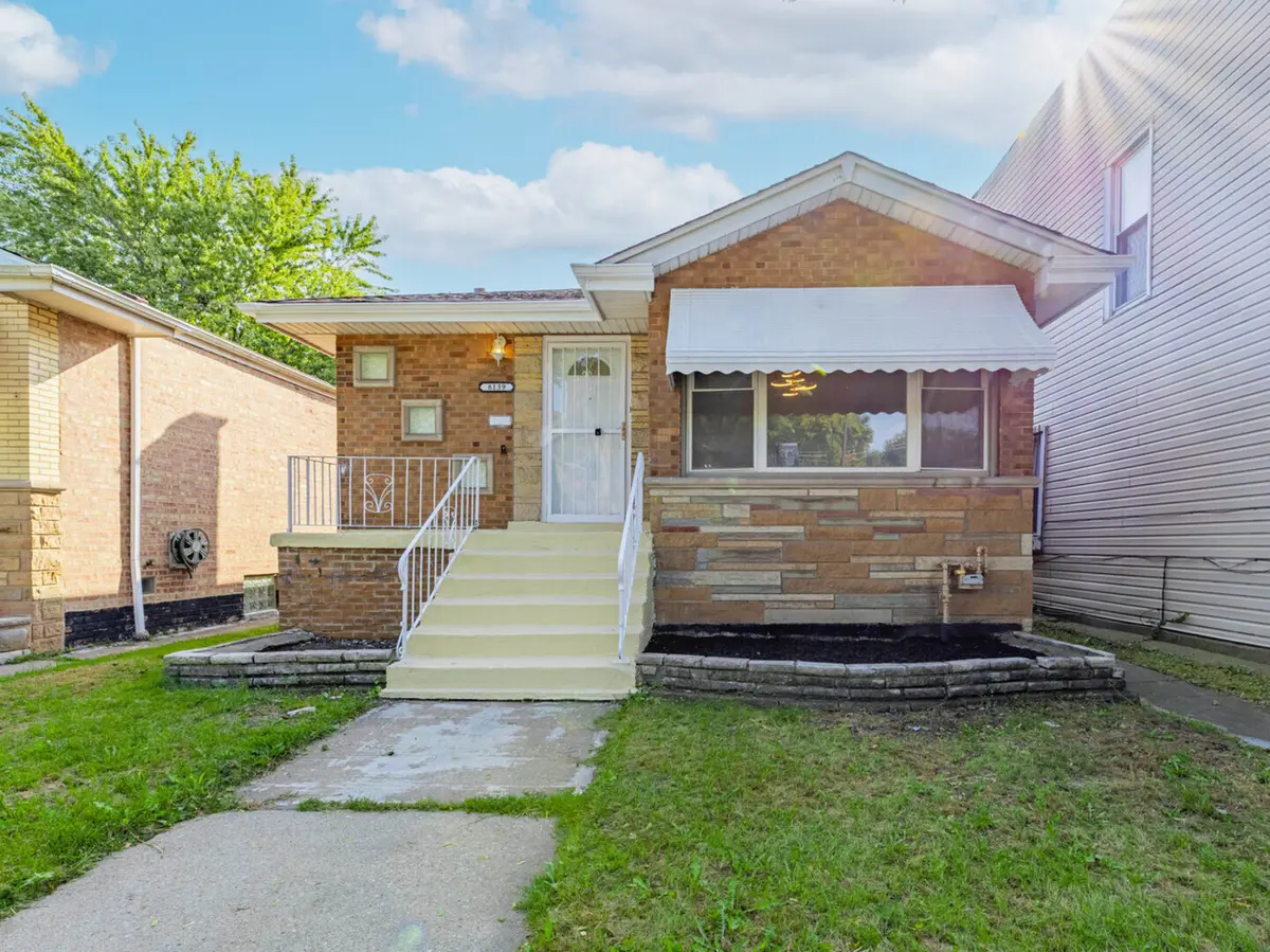 8139 S Exchange AVE, Chicago, IL 60617