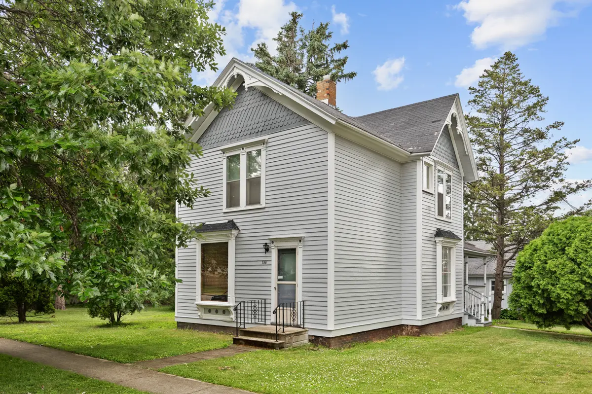 198 E. Jefferson ST, Hampshire, IL 60140