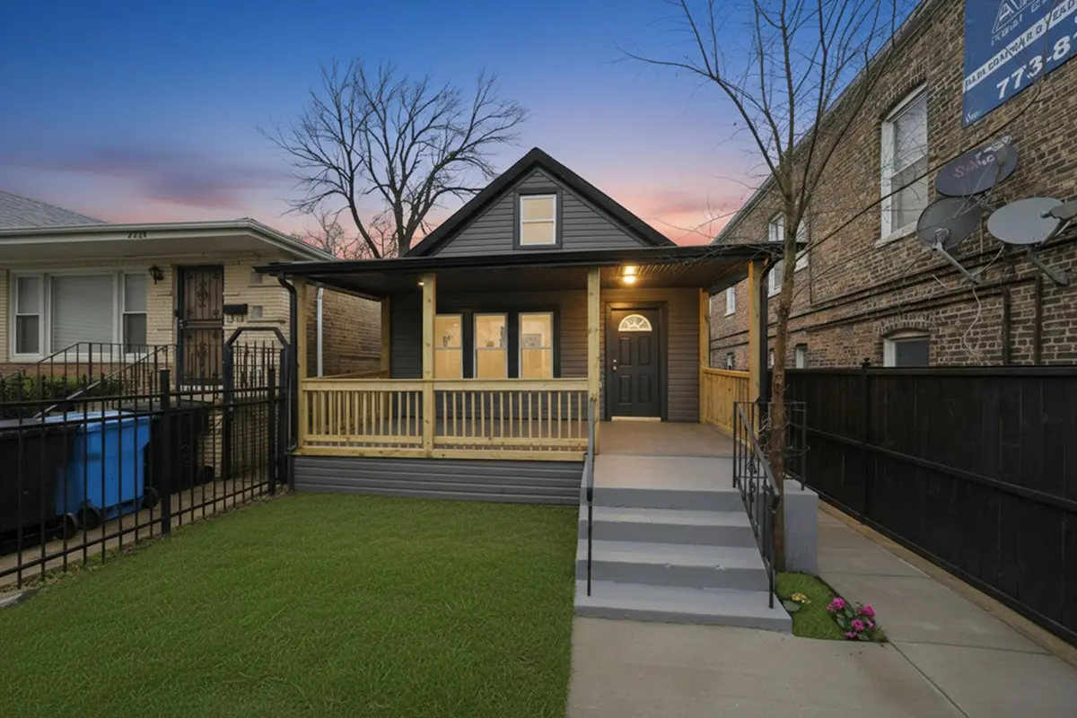 2226 W 51st ST, Chicago, IL 60609