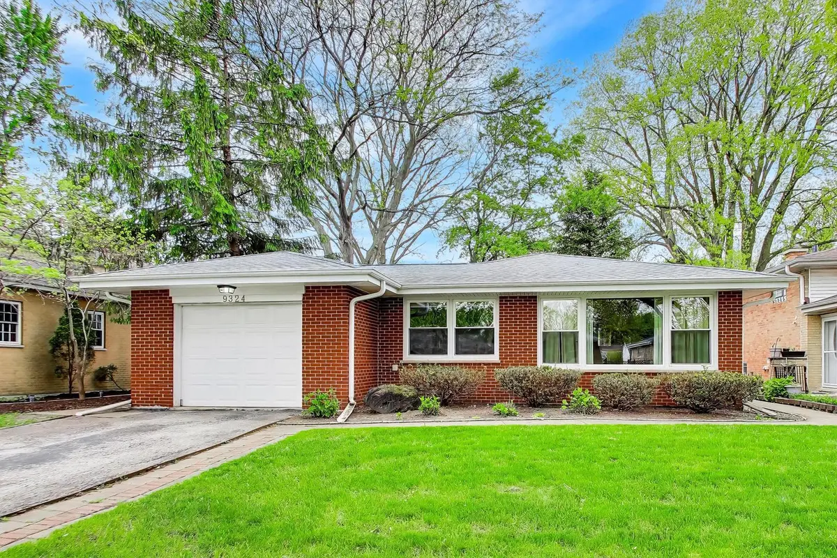 9324 Linder AVE, Morton Grove, IL 60053