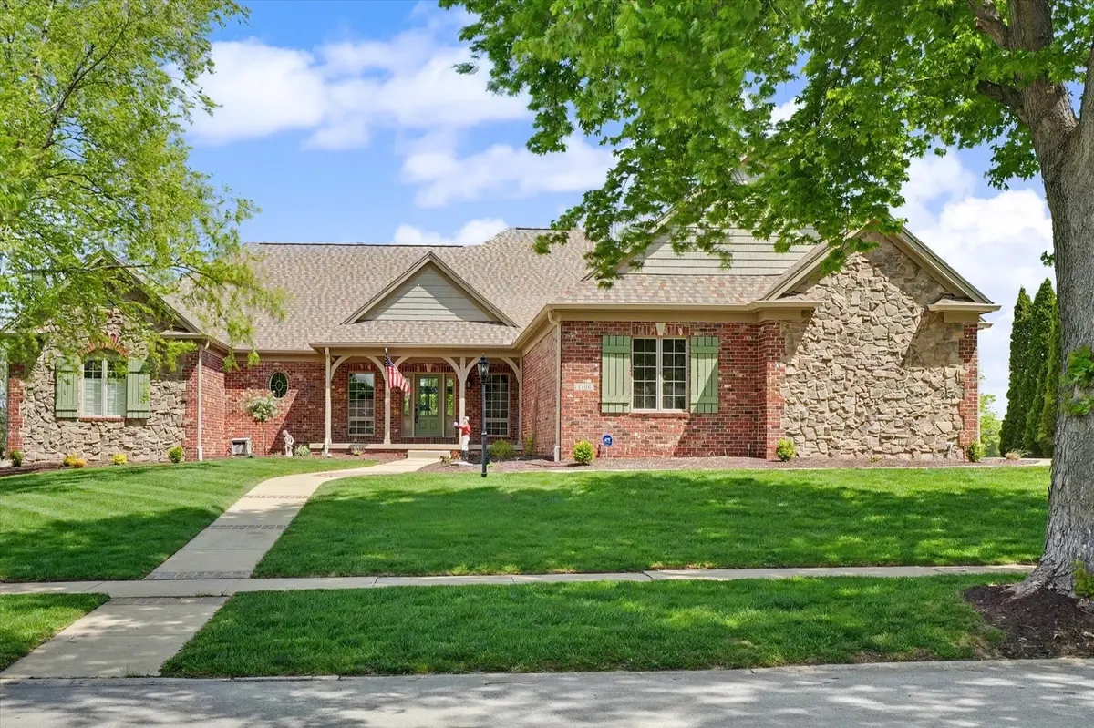 4106 Farhills DR, Champaign, IL 61822