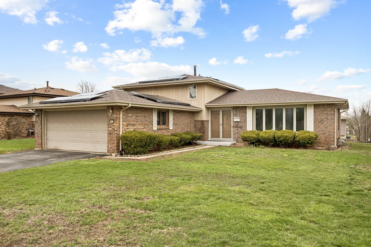 5916 W 127th ST, Alsip, IL 60803