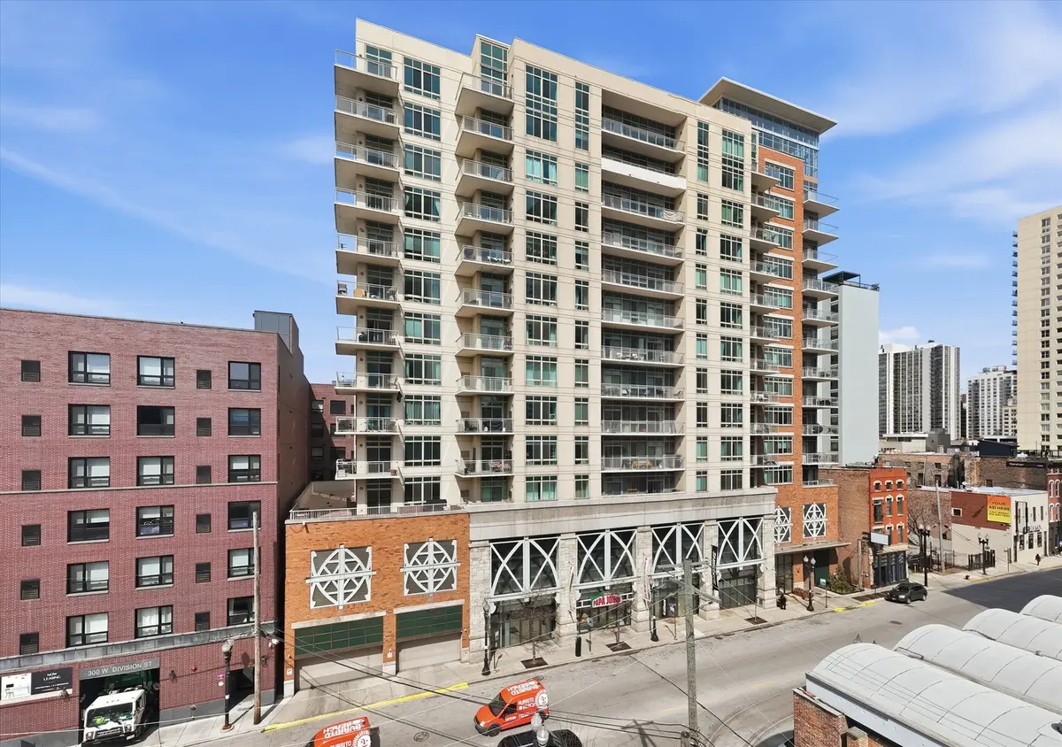 230 W Division ST #804, Chicago, IL 60610