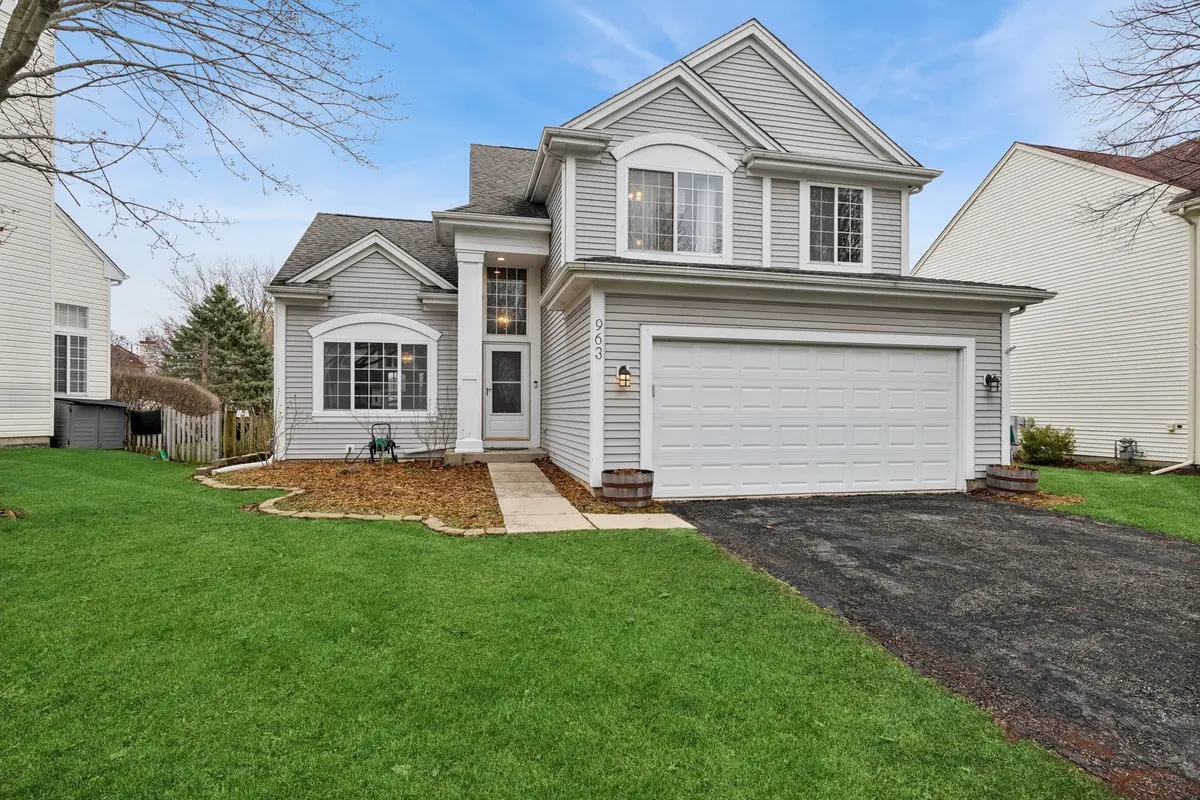 963 Tylerton CIR, Grayslake, IL 60030