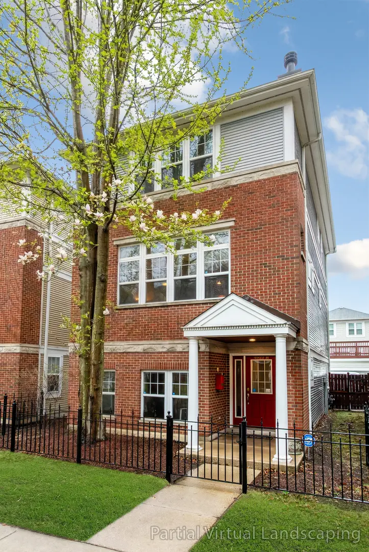 4922 S Cornell AVE #B, Chicago, IL 60615
