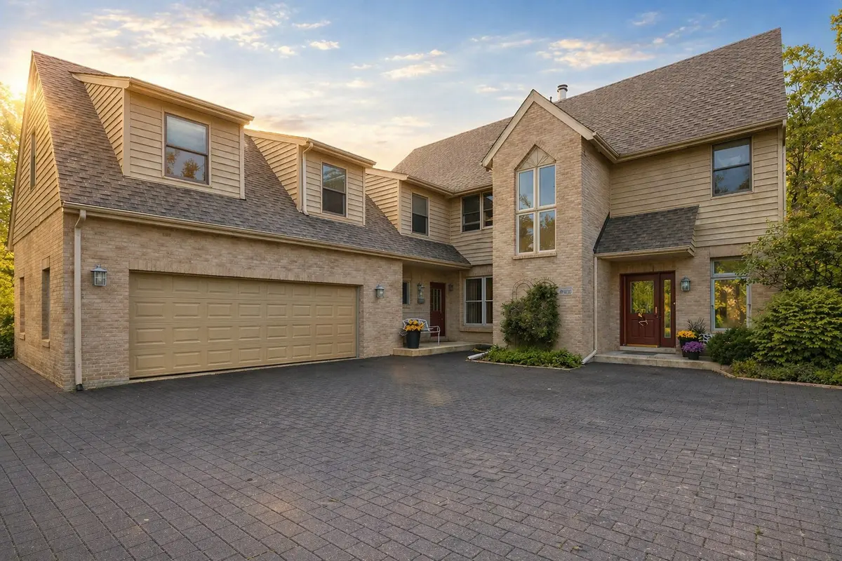 840 Huntley Woods DR, Crete, IL 60417