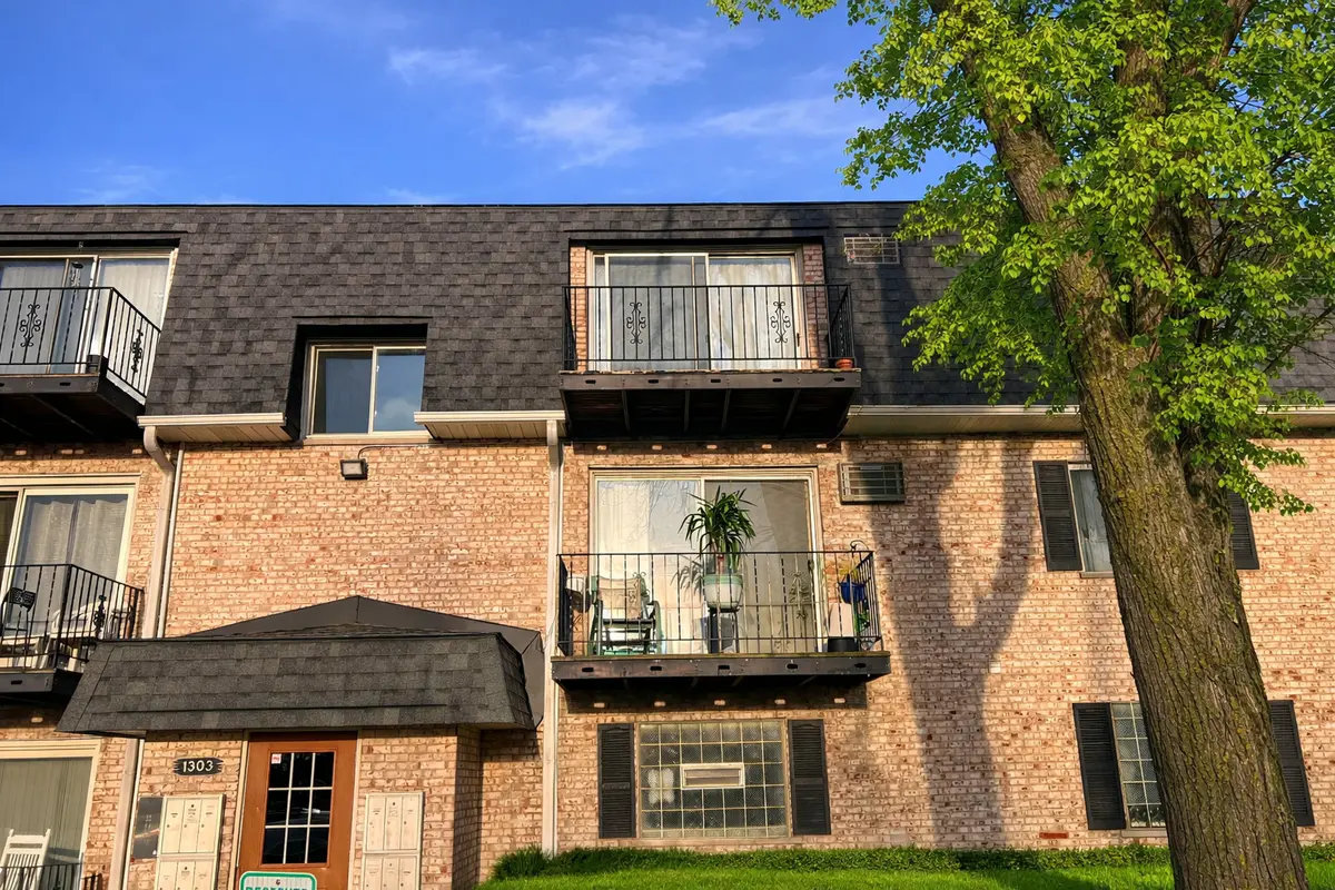 1303 N Baldwin CT #B3, Palatine, IL 60074