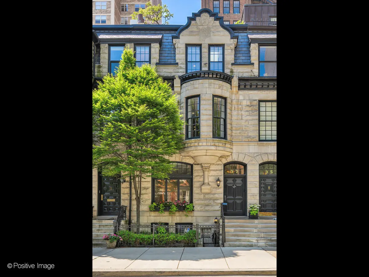 37 E Elm ST, Chicago, IL 60611