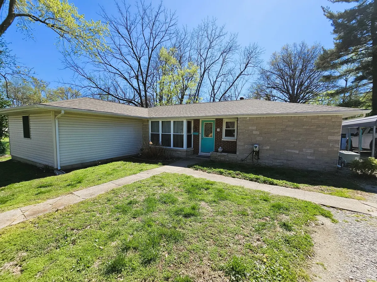 2 Lincoln DR, Mt Vernon, IL 62864