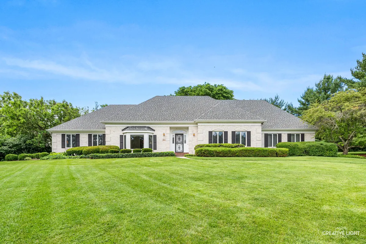 10 Century CT, Oswego, IL 60543