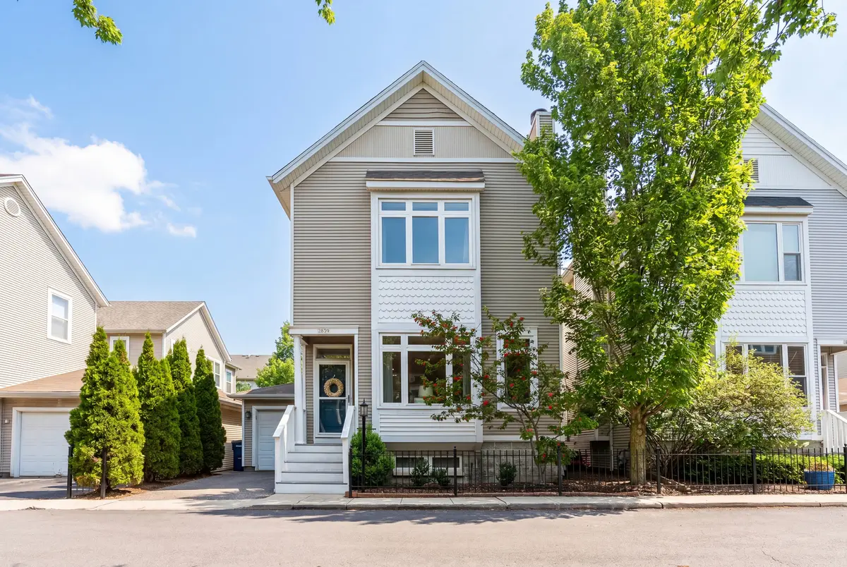 2839 N WOLCOTT AVE #E, Chicago, IL 60657