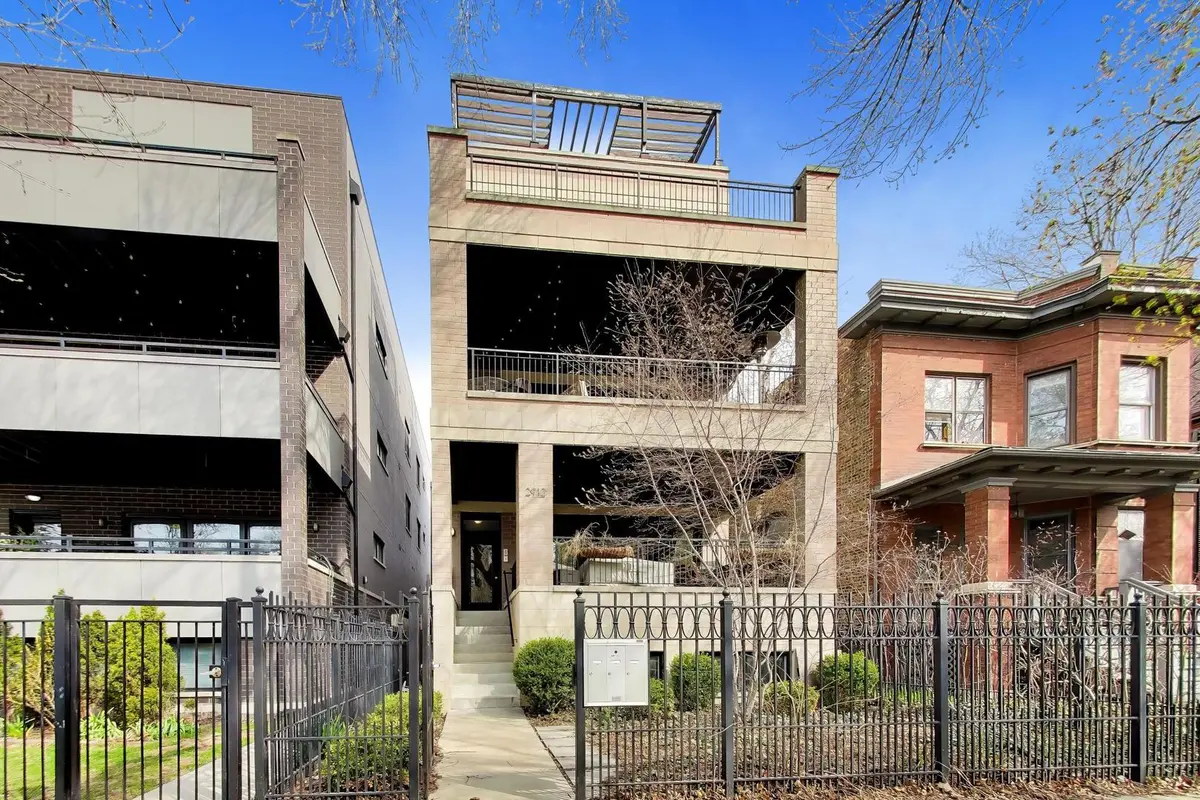 2912 W Shakespeare AVE #2, Chicago, IL 60647