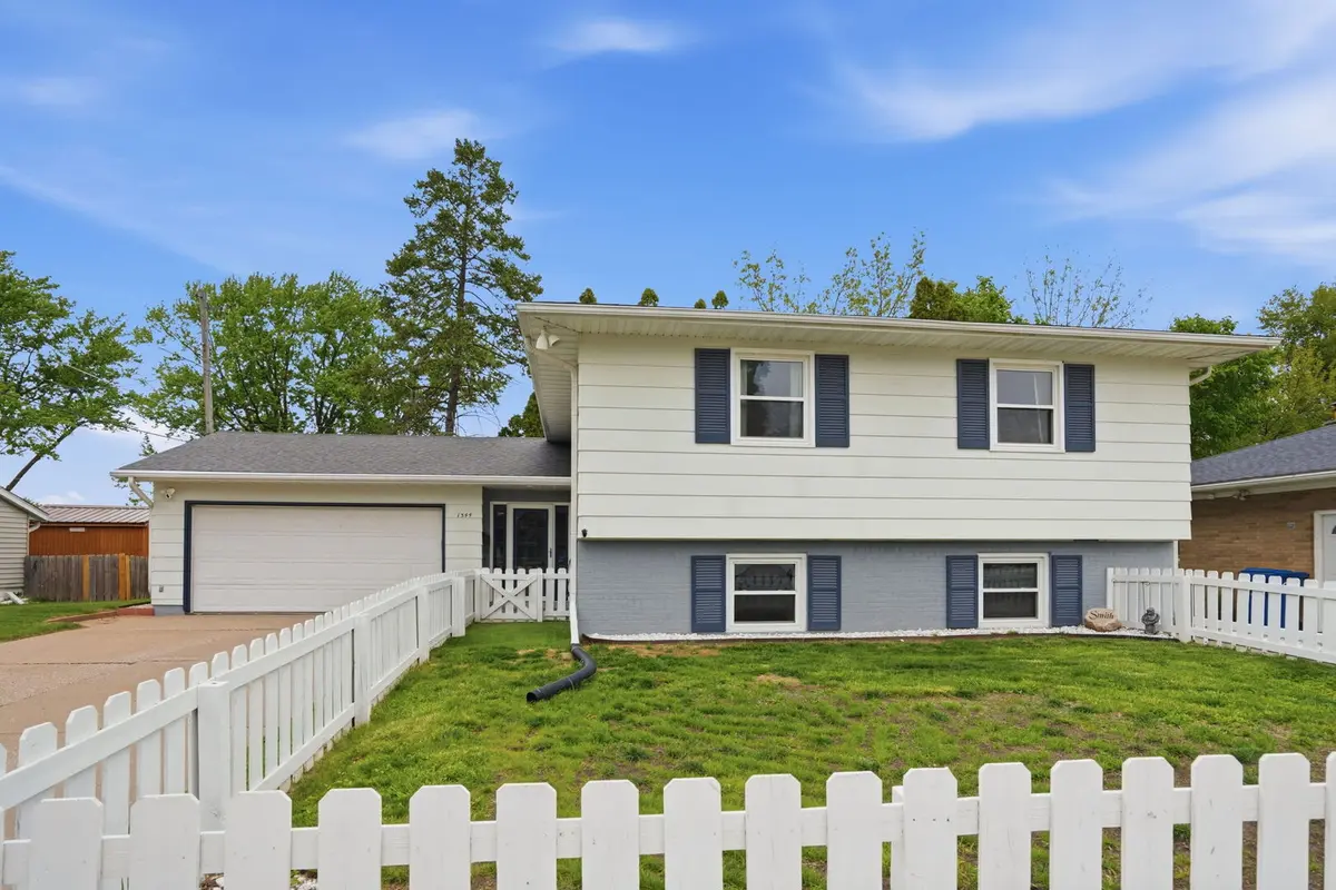 1344 Northlawn RD, Davenport, IA 52804