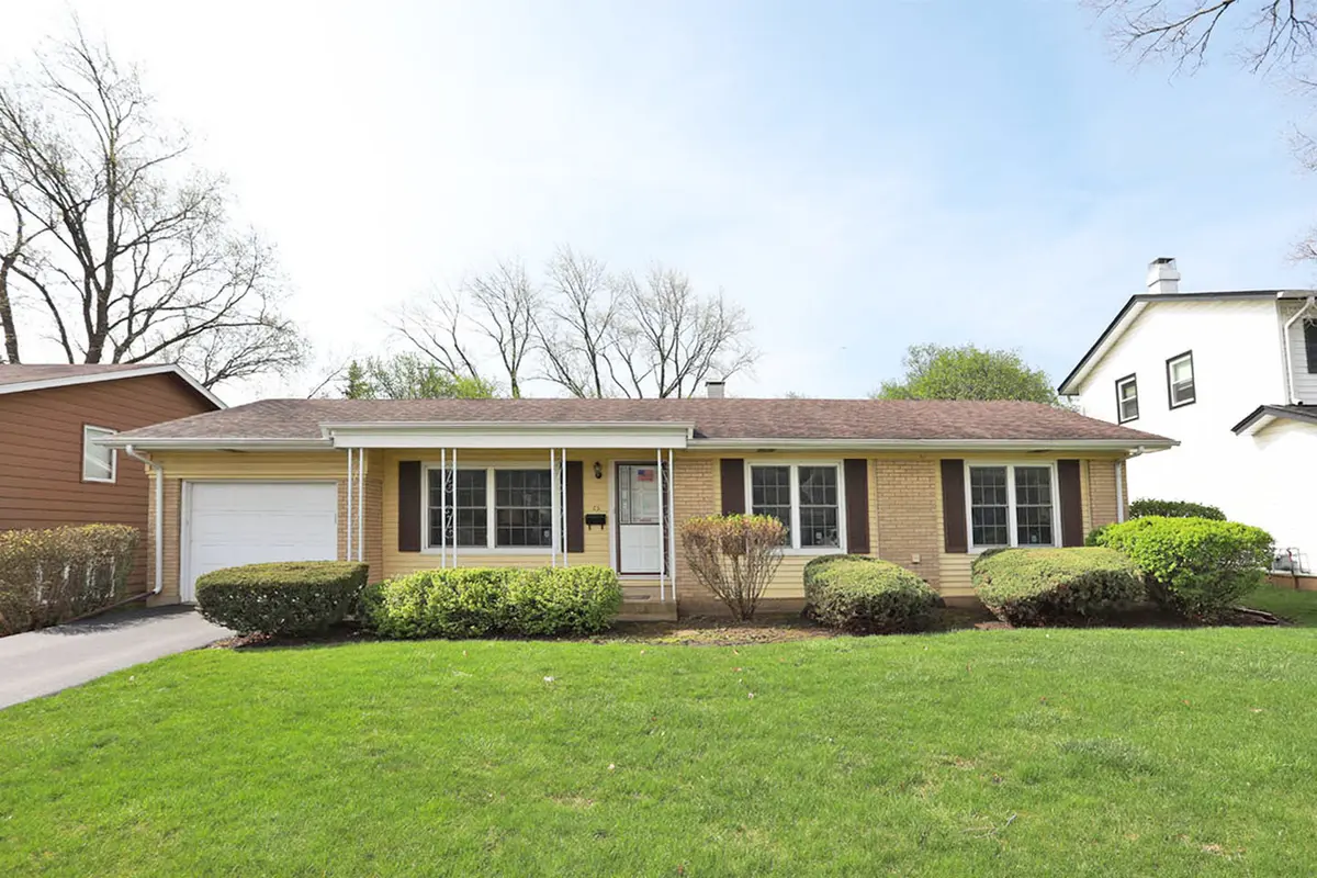 65 Lonsdale RD, Elk Grove Village, IL 60007