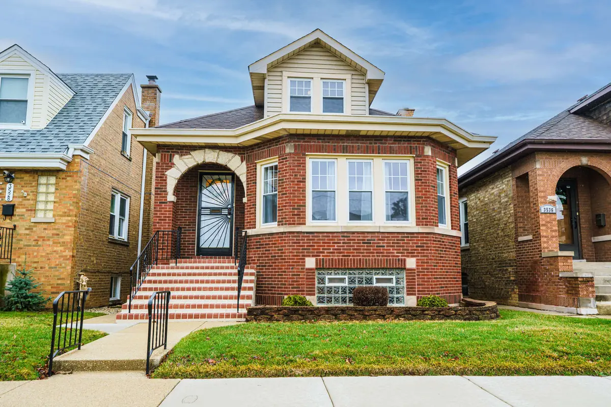 3534 N Nora AVE, Chicago, IL 60634