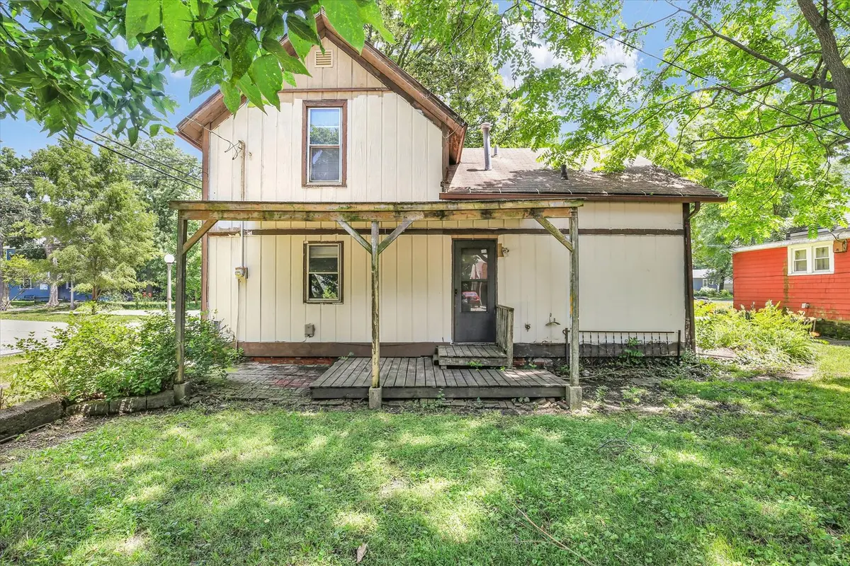 205 S Grove ST, Urbana, IL 61802