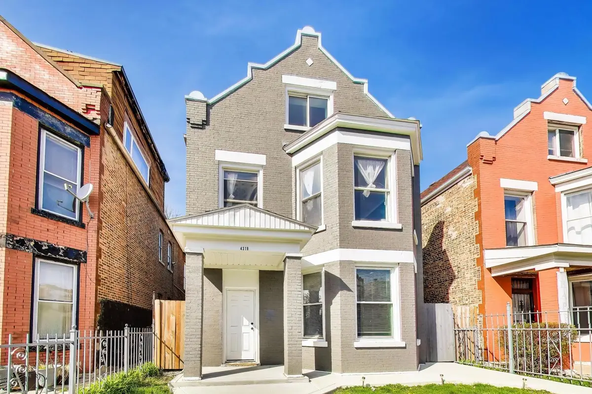 4318 W Cullerton ST, Chicago, IL 60623