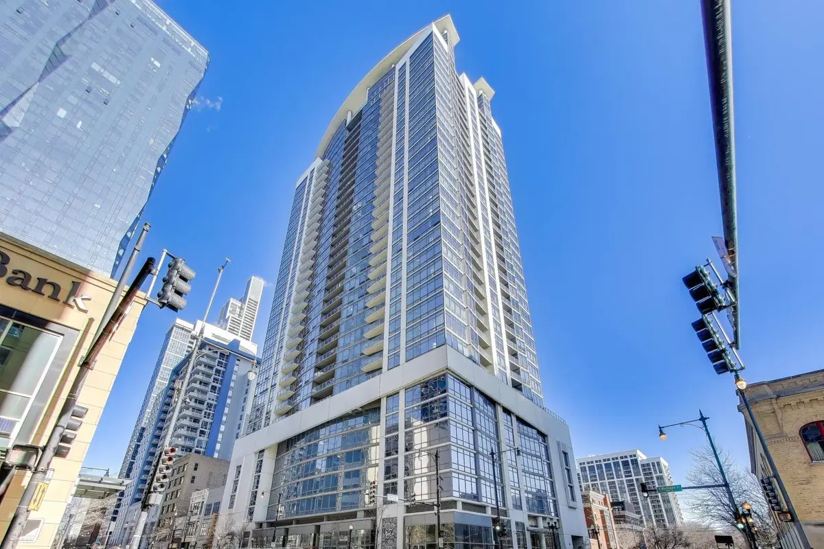 100 E 14th ST #3006, Chicago, IL 60605