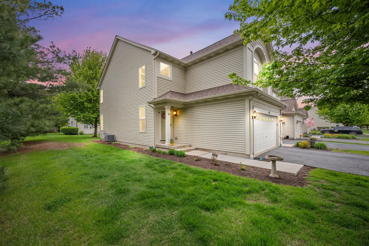 629 Buckboard LN, Sycamore, IL 60178
