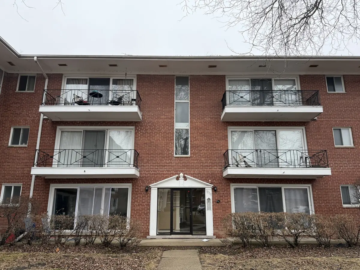 10115 Old Orchard CT #102, Skokie, IL 60076