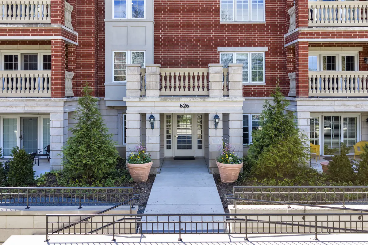 626 Homewood AVE #405, Highland Park, IL 60035