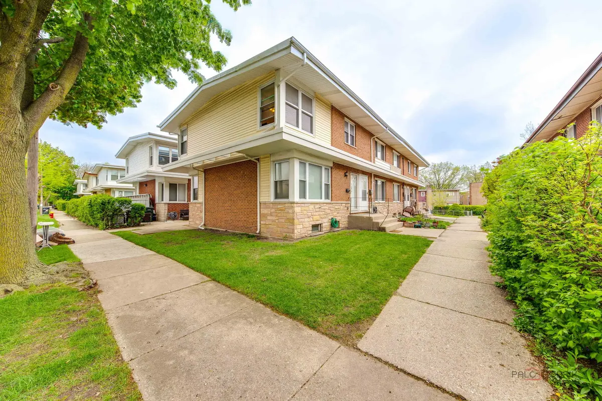 9038 Niles Center RD #A, Skokie, IL 60076