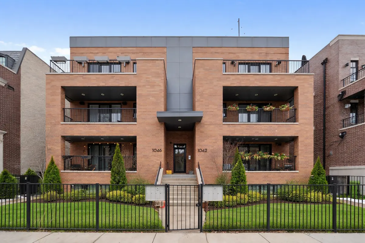 1042 W Altgeld ST #3, Chicago, IL 60614