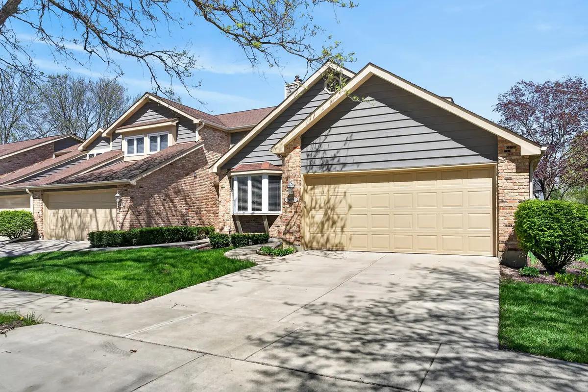509 Evergreen ST, Wheaton, IL 60187