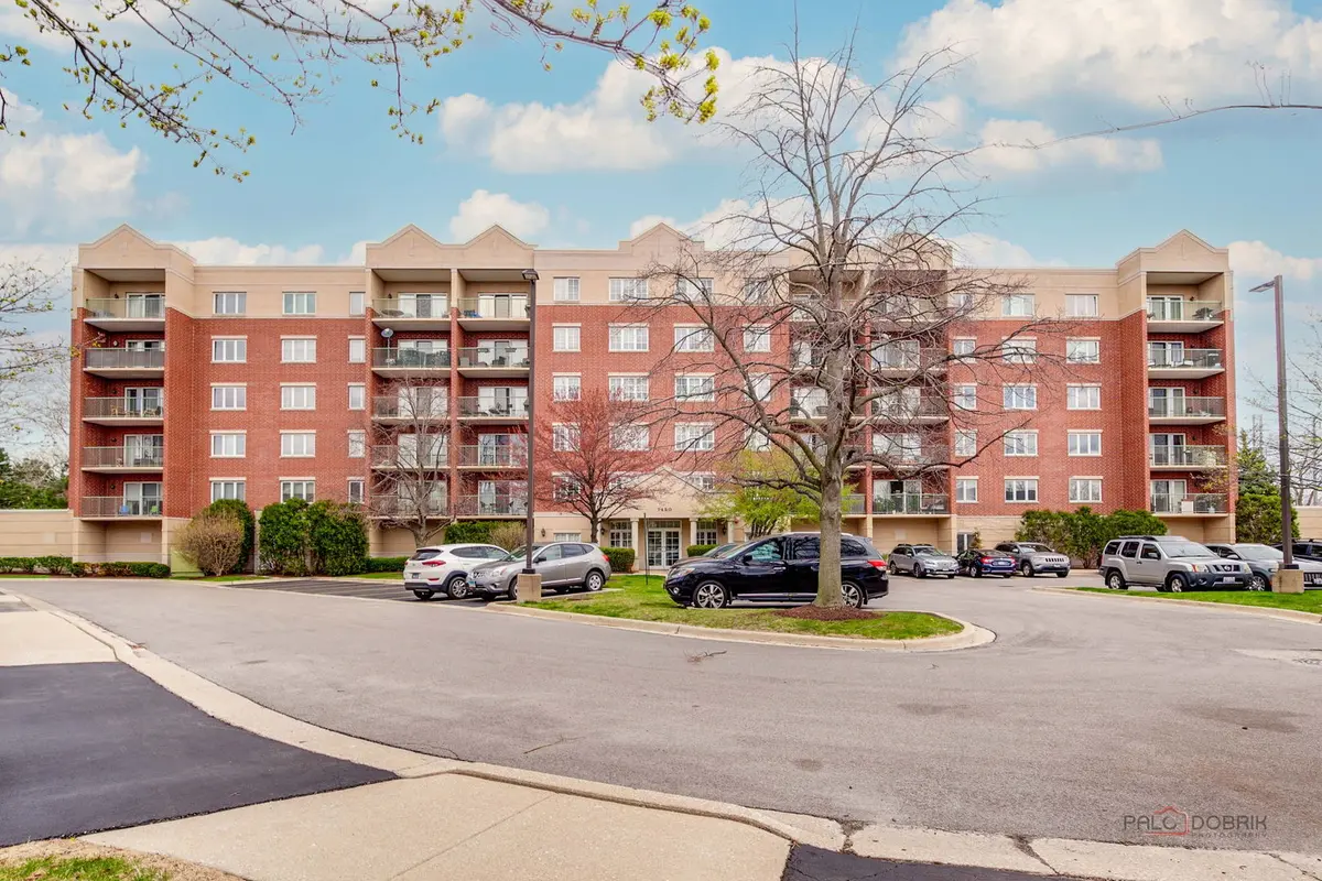 7450 Lincoln AVE #501, Skokie, IL 60076
