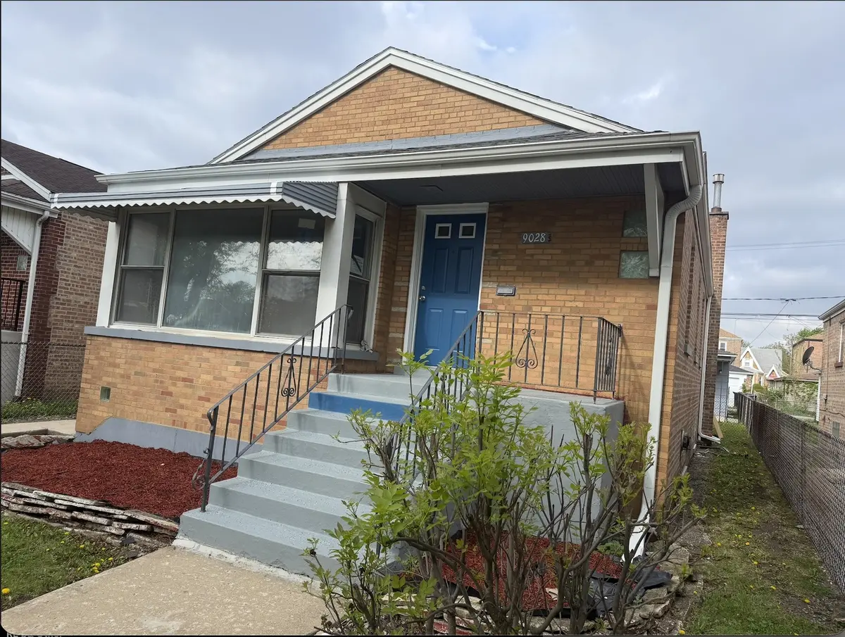 9028 S Carpenter ST, Chicago, IL 60620