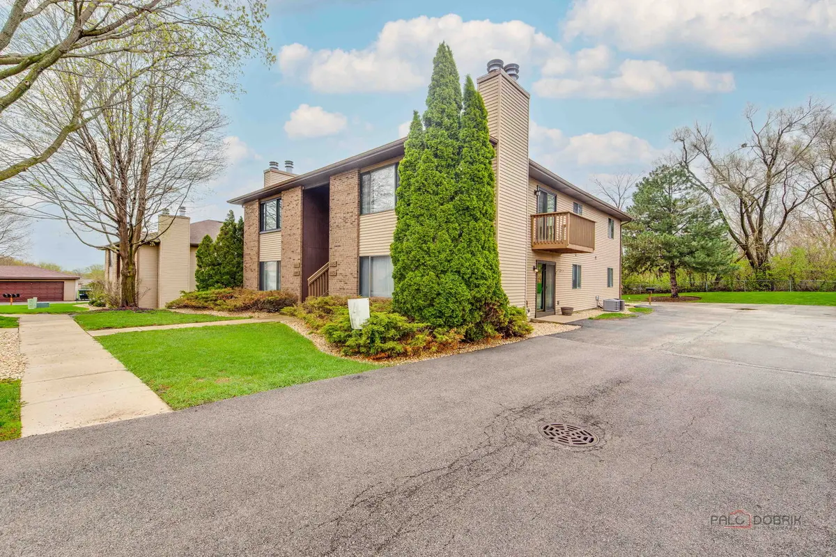 1115 Kane ST #1115, South Elgin, IL 60177