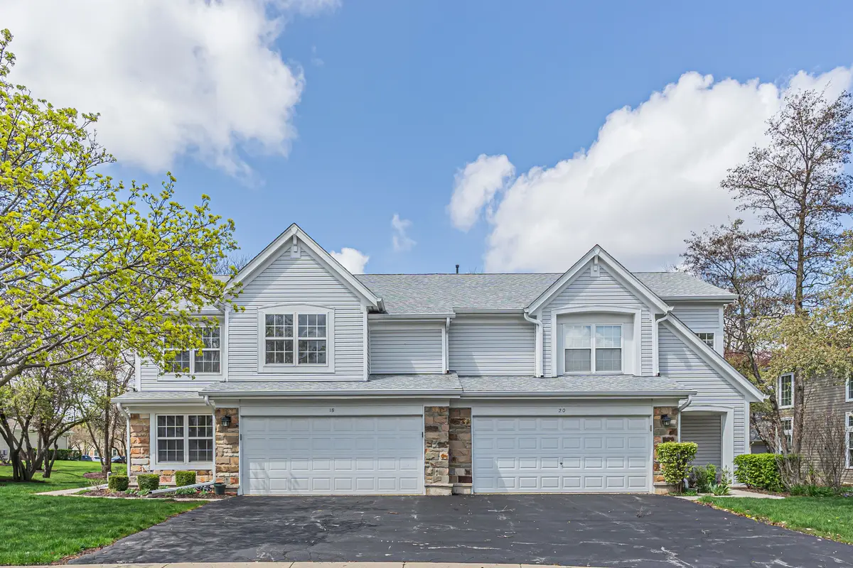 18 Meadow CT #18, Schaumburg, IL 60193