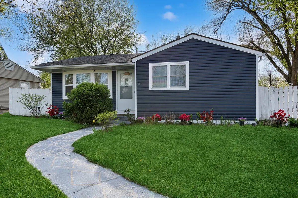 80 Birch ST, Carpentersville, IL 60110