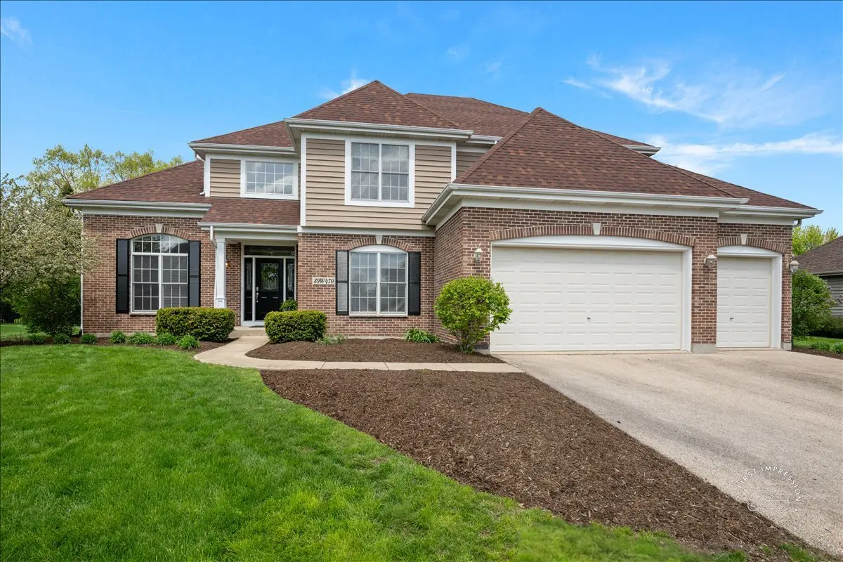 39W470 S Mathewson LN, Geneva, IL 60134