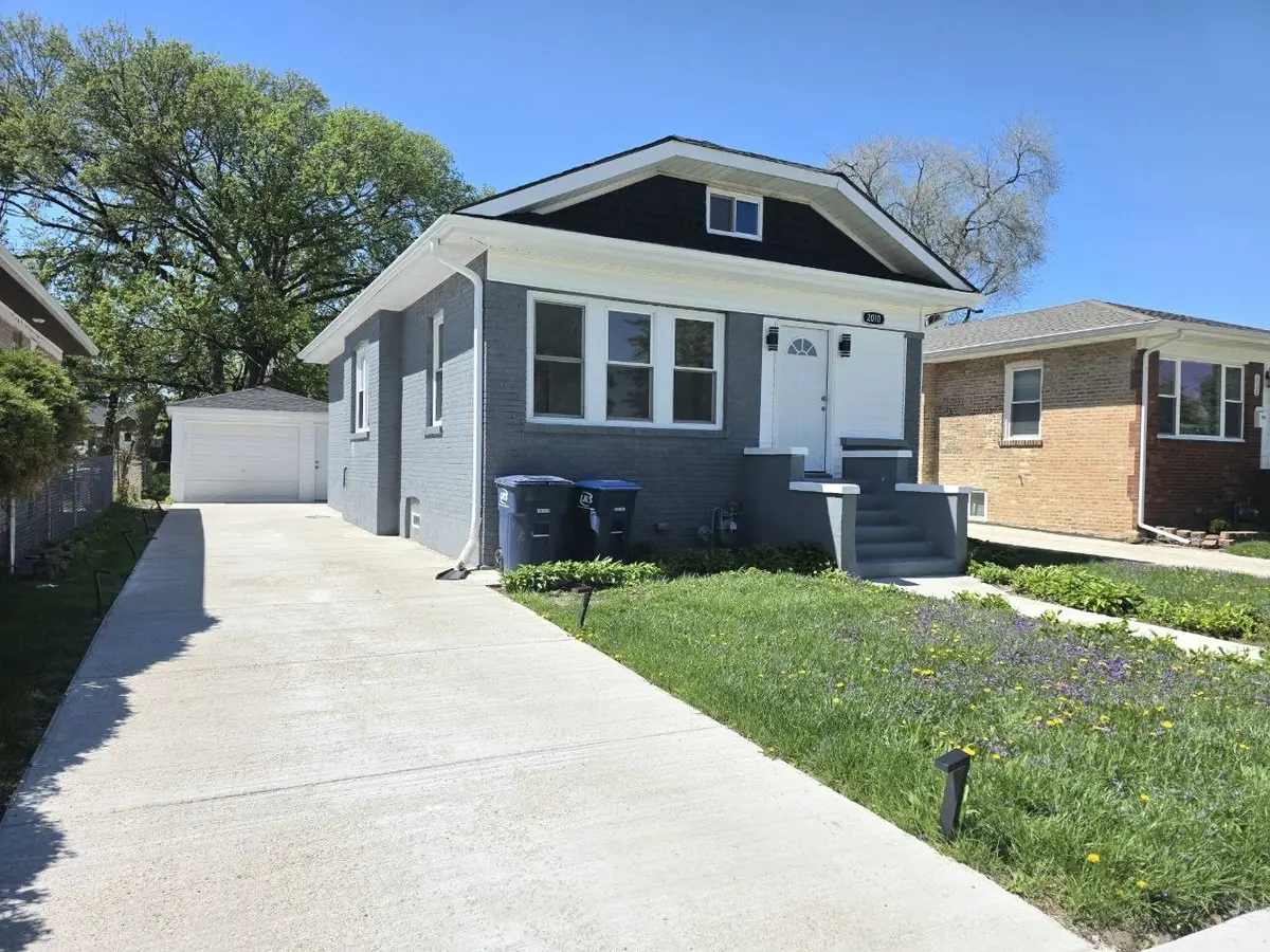 2010 S 7th AVE, Maywood, IL 60153