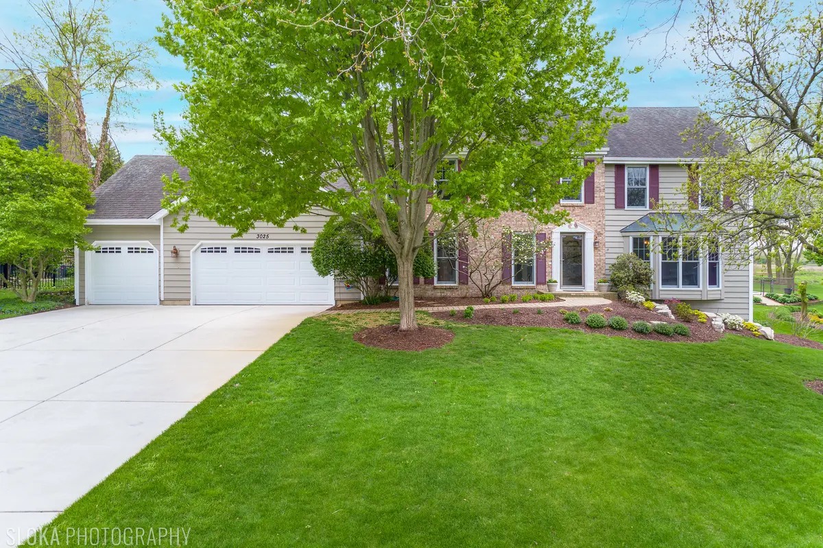 3025 Woods Creek LN, Algonquin, IL 60102