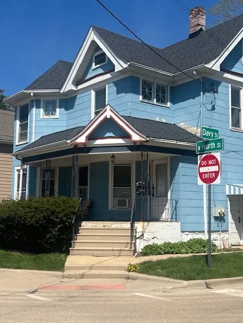 804 N 4th ST, Dekalb, IL 60115