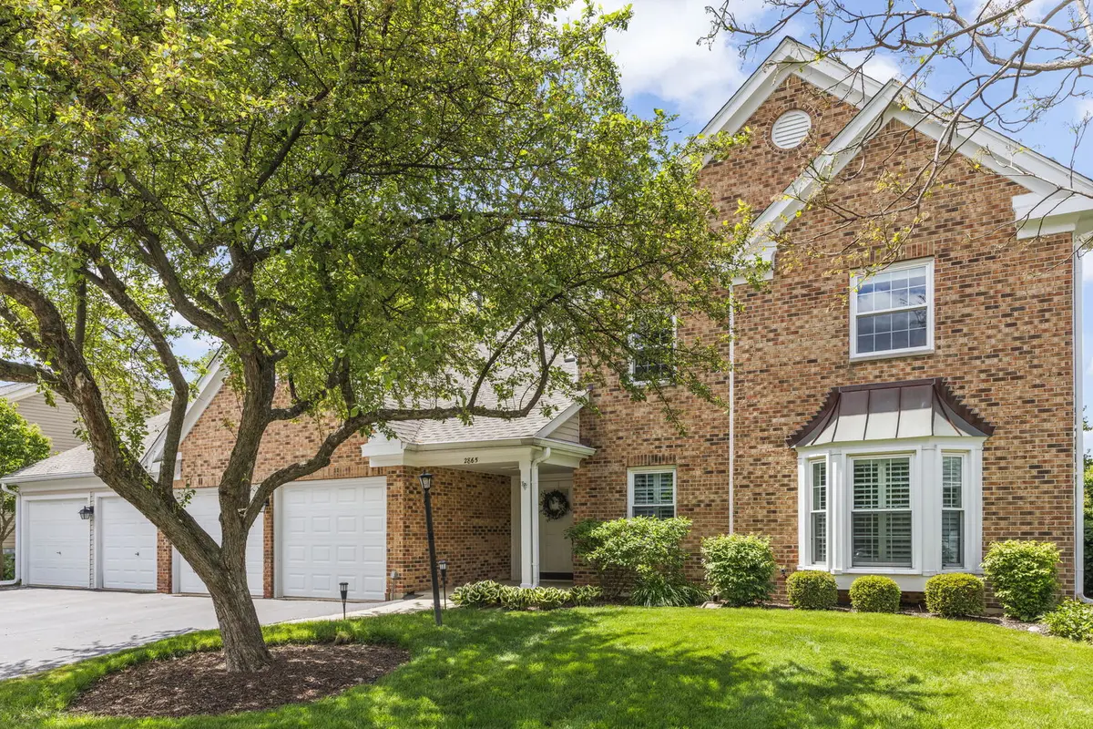 2865 Meadow LN #v2, Schaumburg, IL 60193