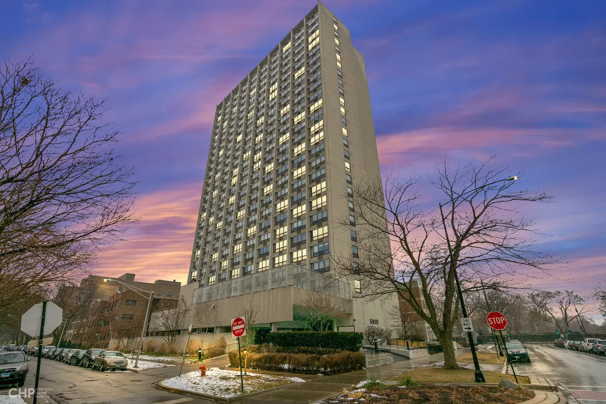 5100 N Marine DR #17E, Chicago, IL 60640
