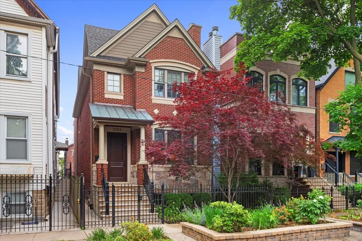 Address not disclosed, Chicago, IL 60618