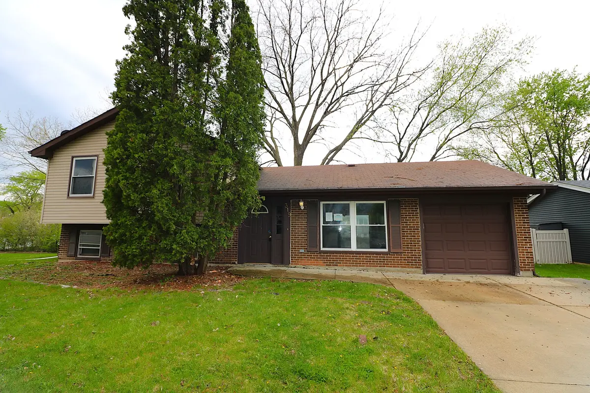 319 Dean CIR, Bolingbrook, IL 60440