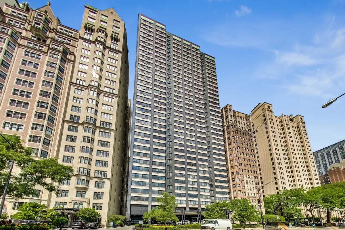 1440 N LAKE SHORE DR #31E, Chicago, IL 60610