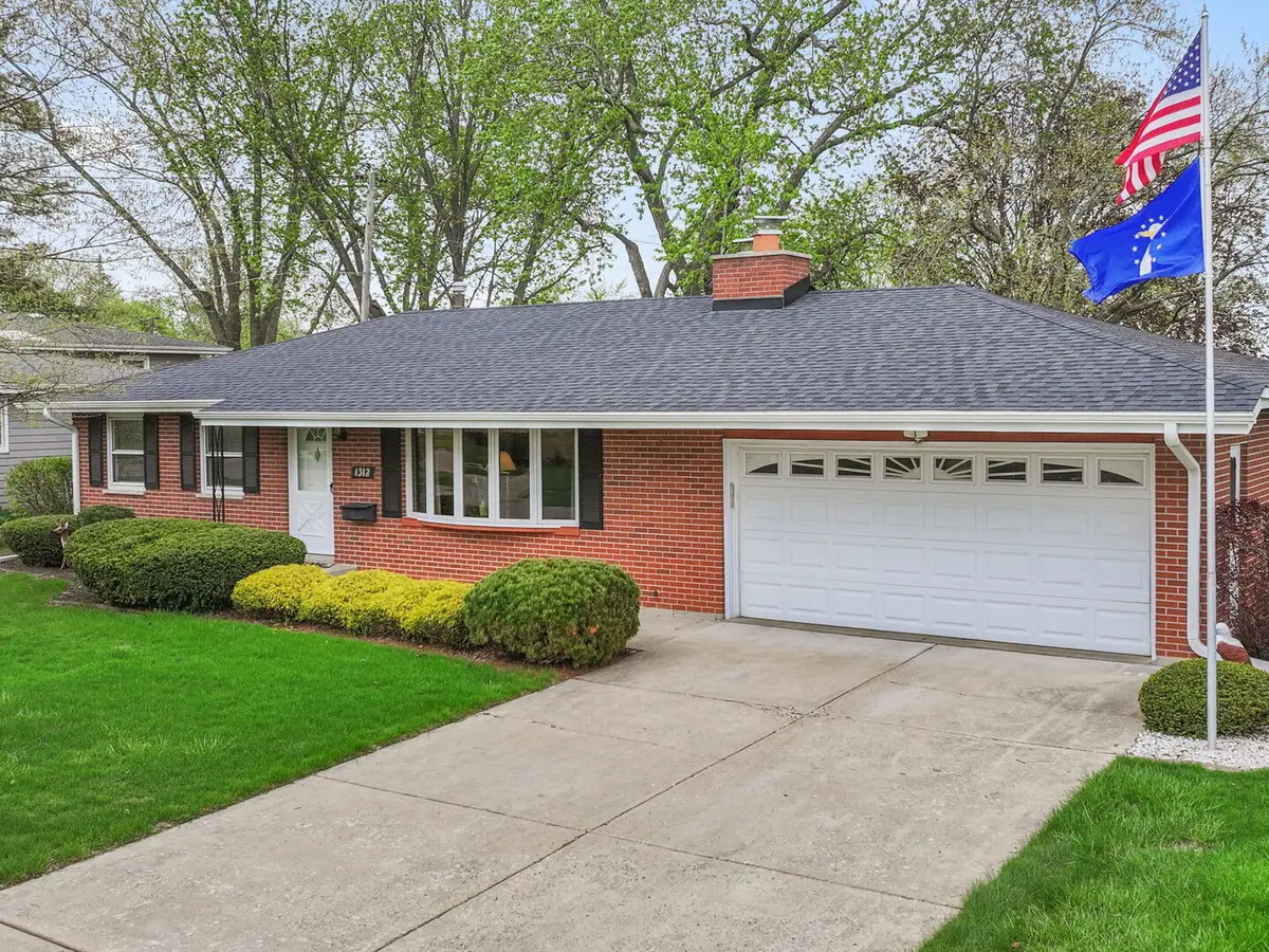 1312 Royal DR, Montgomery, IL 60538