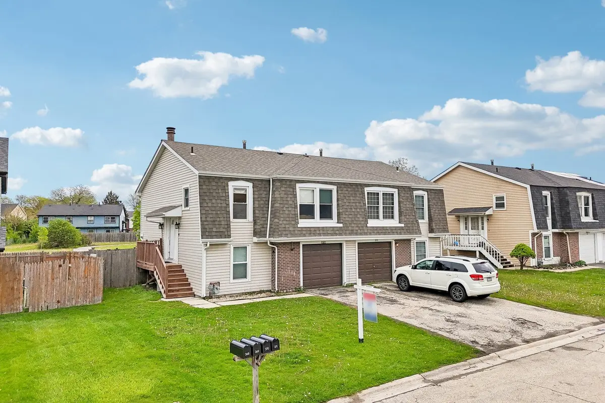 370 Kirkwood CIR, Bolingbrook, IL 60440