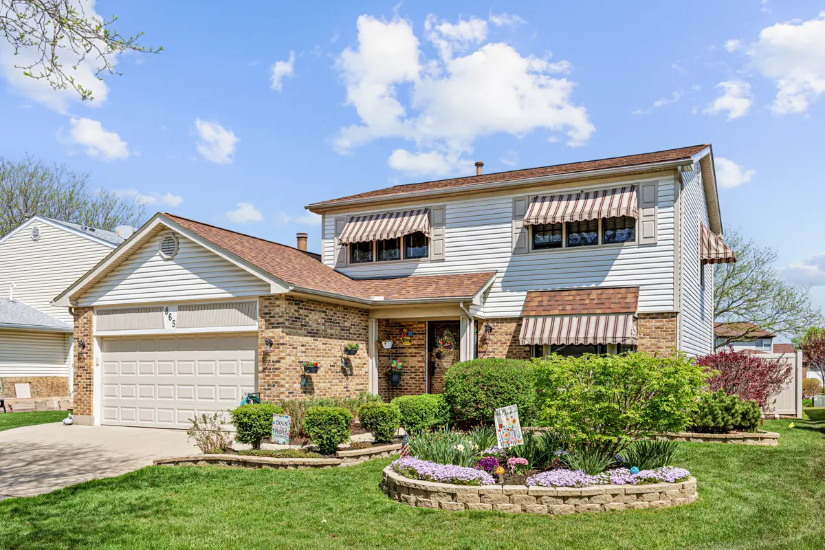 865 Debra LN, Elk Grove Village, IL 60007