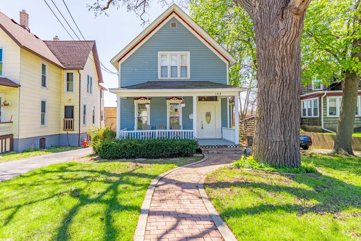 168 Villa ST, Elgin, IL 60120
