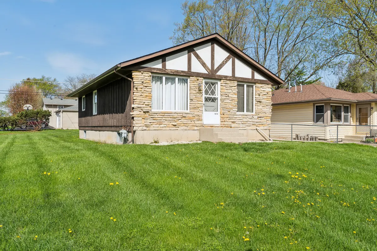 1414 North AVE, Round Lake Beach, IL 60073