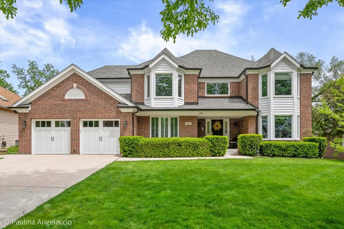 675 Oak ST, Roselle, IL 60172